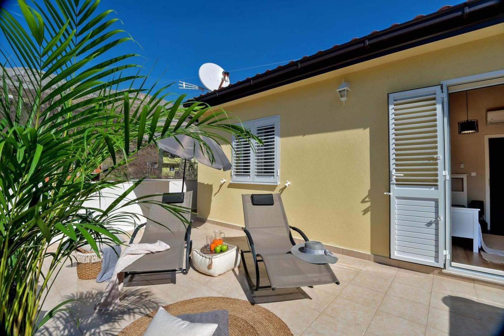 Luxury Villa Lelu With Heated Saltwater Pool, Parking, High Speed Internet, Bbq, Žrnovnica Eksteriør bilde