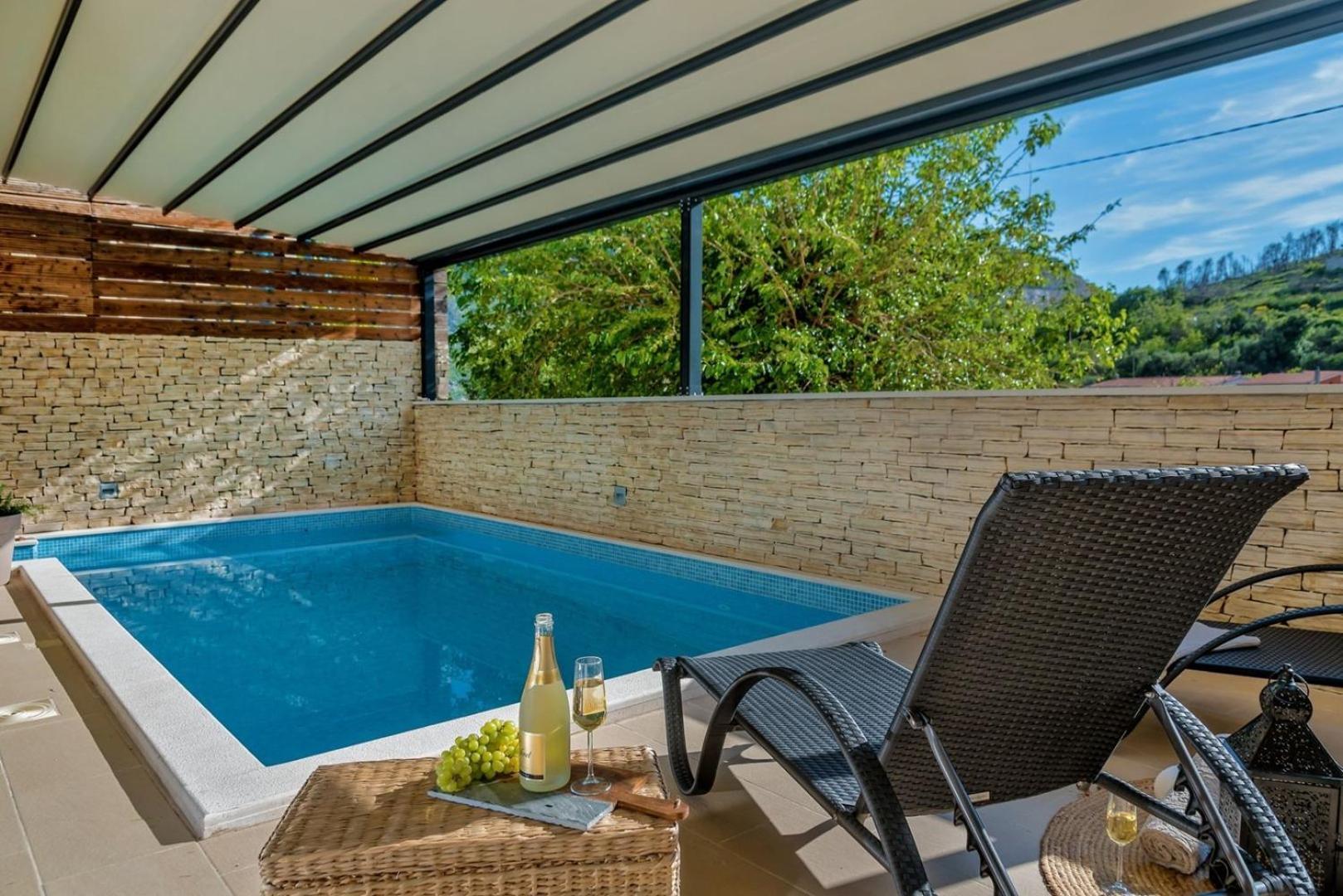 Luxury Villa Lelu With Heated Saltwater Pool, Parking, High Speed Internet, Bbq, Žrnovnica Eksteriør bilde